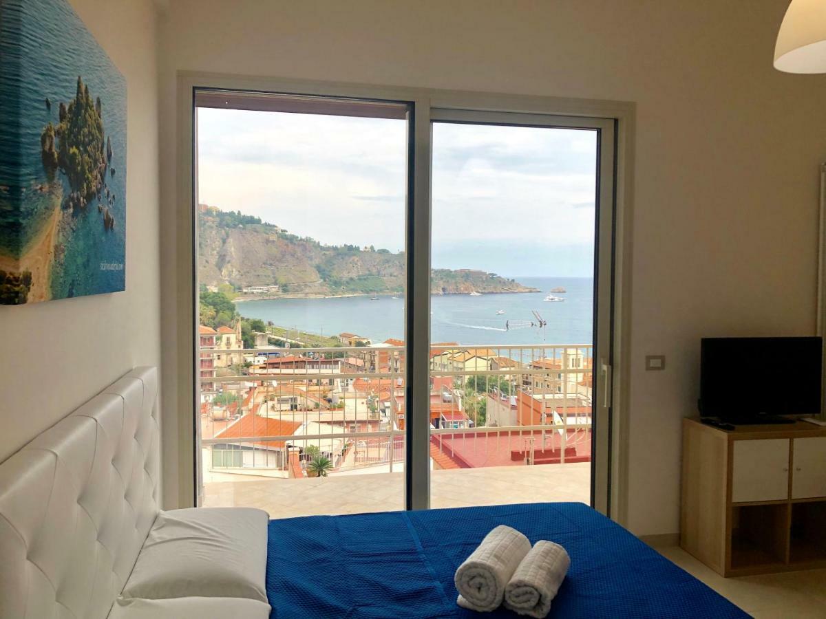 Taormina Wonderful Solarium Apartment Giardini Naxos Luaran gambar
