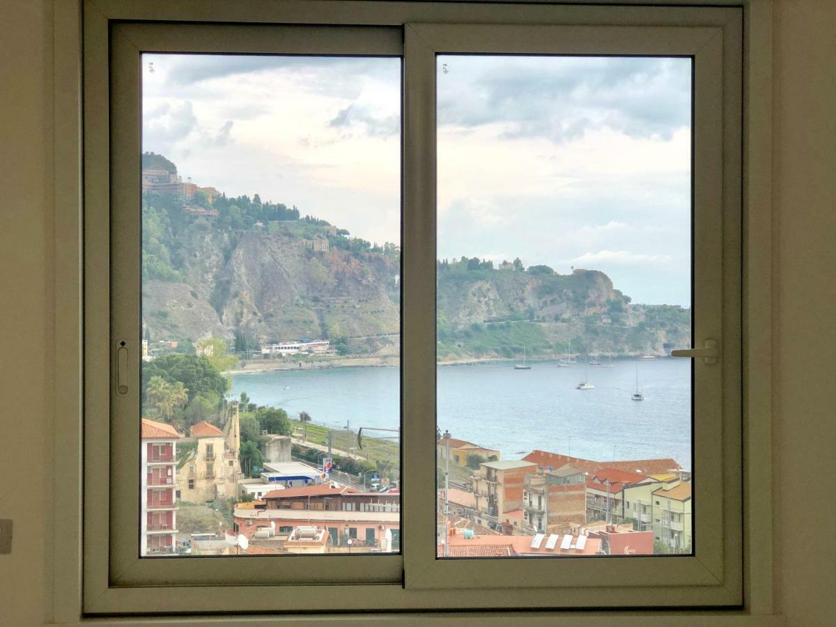Taormina Wonderful Solarium Apartment Giardini Naxos Luaran gambar